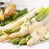 Spargel mit veganer Sauce Hollandaise und Petersilienkartoffeln